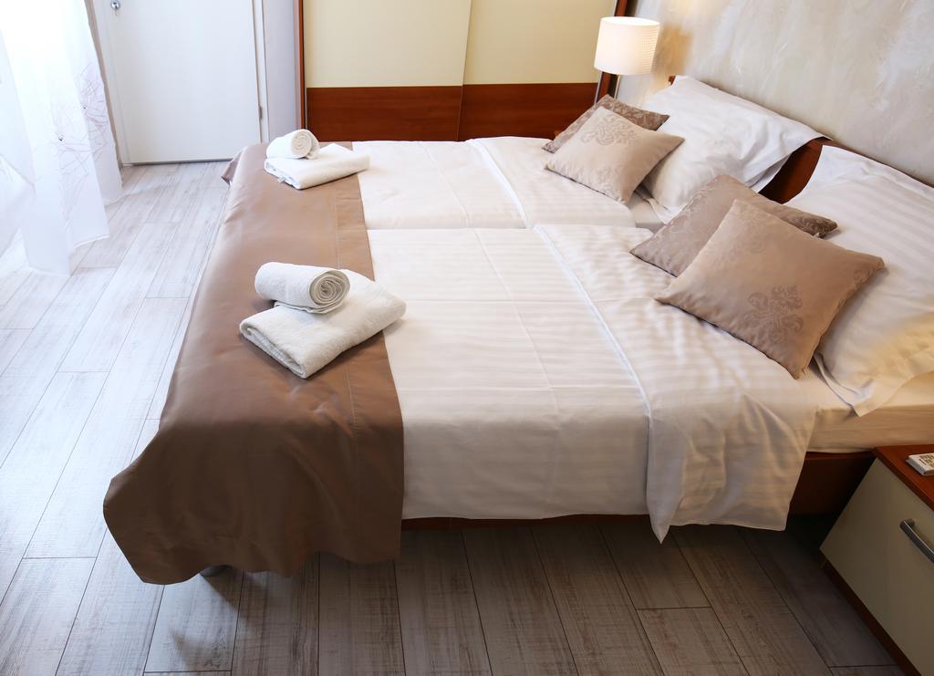 Luxury Lidija Rooms 斯普利特 外观 照片